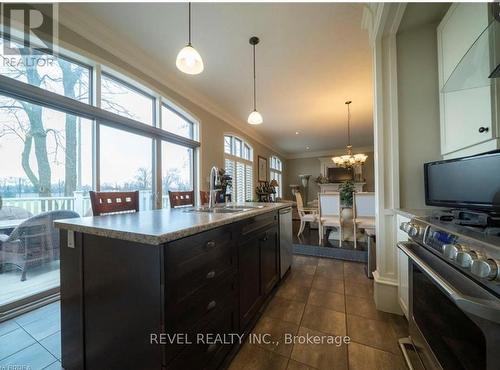 10 - 68 Fairview Drive, Brantford, ON - Indoor Photo Showing Kitchen