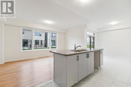 27 Prudhoe Terrace, Barrie, ON - Indoor Photo Showing Kitchen