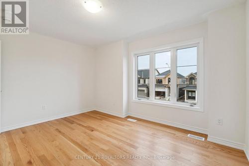 27 Prudhoe Terrace, Barrie, ON - Indoor Photo Showing Other Room