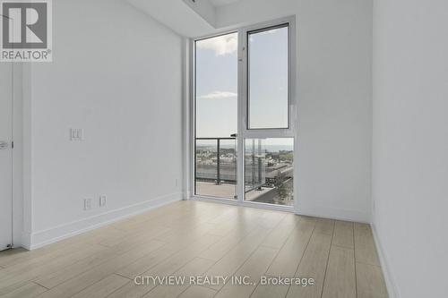 1104 - 270 Dufferin Street, Toronto, ON - Indoor Photo Showing Other Room