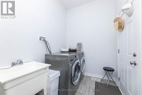 7 Overlea Drive, Brampton, ON - Indoor Photo Showing Laundry Room