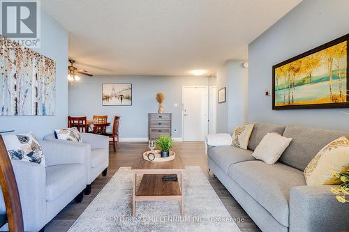 1120 - 1625 Bloor Street E, Mississauga, ON - Indoor Photo Showing Living Room