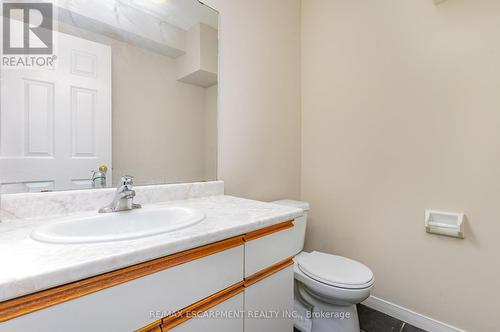 18 - 72 Stone Church Road W, Hamilton, ON - Indoor Photo Showing Bathroom