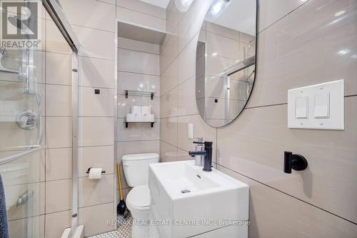 11 Mansion Street, Kitchener, ON - Indoor Photo Showing Bathroom