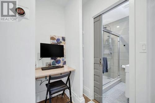 11 Mansion Street, Kitchener, ON - Indoor Photo Showing Bathroom