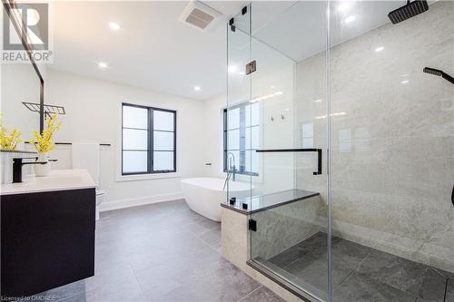 1319 Greeneagle Drive, Oakville, ON - Indoor Photo Showing Bathroom