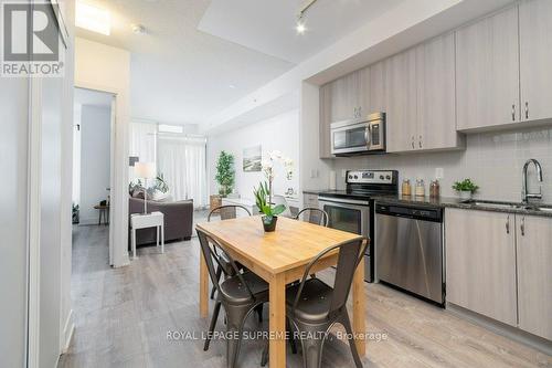 608 - 68 Merton Street, Toronto, ON - Indoor Photo Showing Kitchen