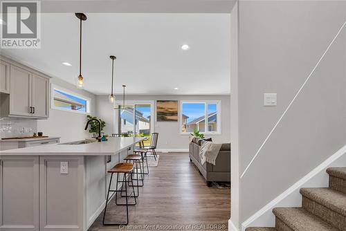 154 Ironwood Trail, Chatham, ON - Indoor Photo Showing Kitchen