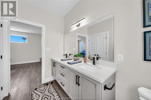 154 Ironwood Trail, Chatham, ON - Indoor Photo Showing Bathroom