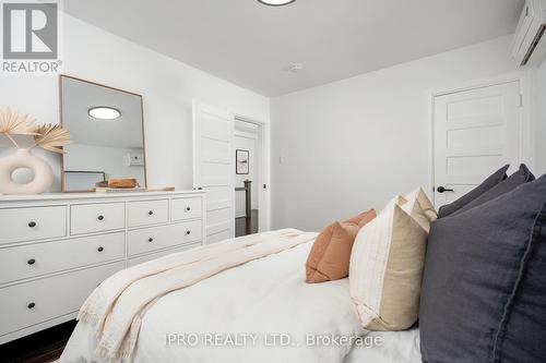 7 Woodycrest Avenue, Toronto, ON - Indoor Photo Showing Bedroom