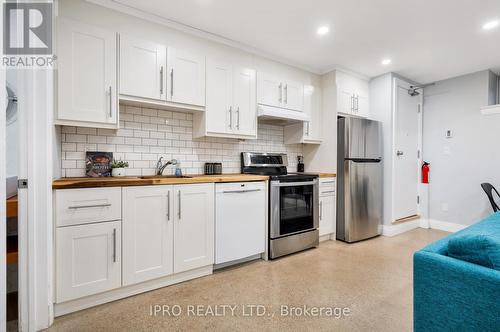 7 Woodycrest Avenue, Toronto, ON - Indoor Photo Showing Kitchen