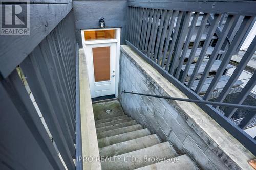 7 Woodycrest Avenue, Toronto, ON - Outdoor