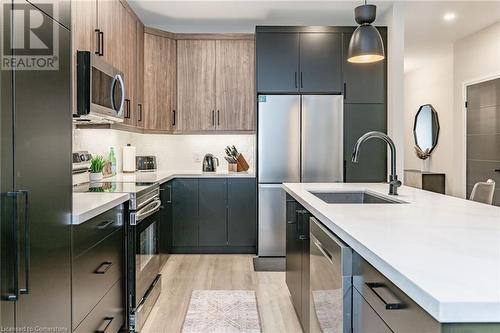 300 Richmond Street Unit# 22, Thorold, ON - Indoor Photo Showing Kitchen With Upgraded Kitchen