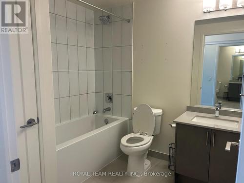 1009 - 9000 Jane Street, Vaughan, ON - Indoor Photo Showing Bathroom