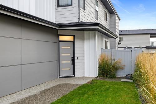 1938 Hemmerling Court, Kelowna, BC - Outdoor With Exterior