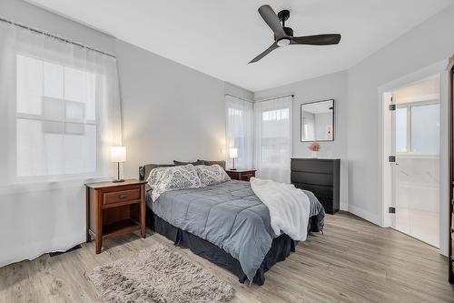 1938 Hemmerling Court, Kelowna, BC - Indoor Photo Showing Bedroom