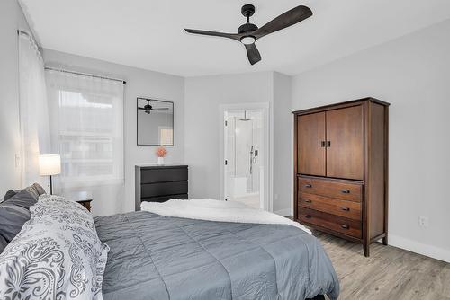 1938 Hemmerling Court, Kelowna, BC - Indoor Photo Showing Bedroom