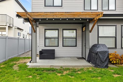 1938 Hemmerling Court, Kelowna, BC - Outdoor With Exterior