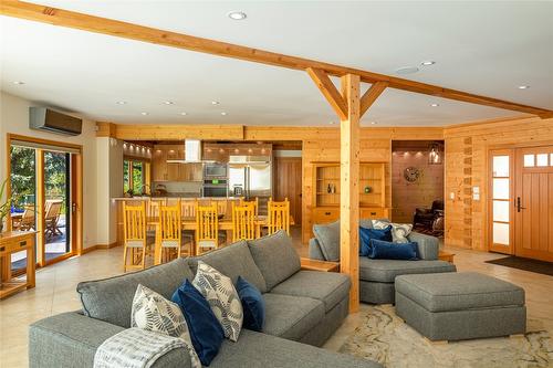 8100, 8104 Silver Star Road, Vernon, BC - Indoor Photo Showing Living Room