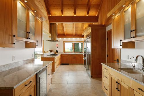 8100, 8104 Silver Star Road, Vernon, BC - Indoor Photo Showing Kitchen