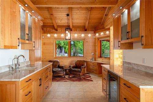 8100, 8104 Silver Star Road, Vernon, BC - Indoor Photo Showing Kitchen