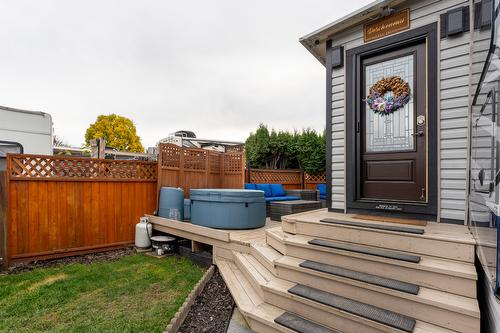 16-415 Commonwealth Road, Kelowna, BC - Outdoor