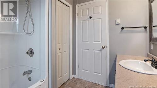 166 Ulysse Drive, Dieppe, NB - Indoor Photo Showing Bathroom