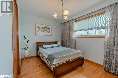 50 St Andrews Boulevard, Toronto, ON - Indoor Photo Showing Bedroom