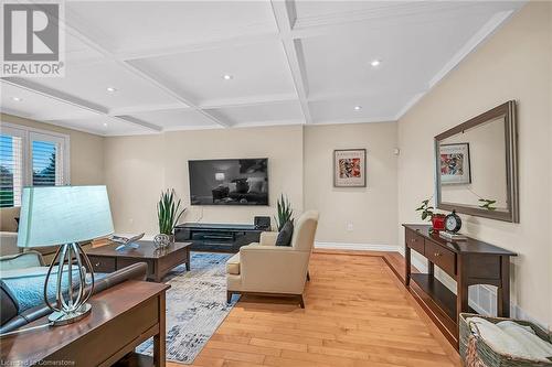 58 Tamwood Court, Stoney Creek, ON - Indoor Photo Showing Living Room