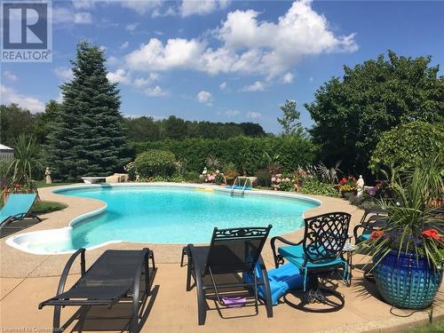 View of swimming pool featuring a patio - 58 Tamwood Court, Stoney Creek, ON - Outdoor With In Ground Pool