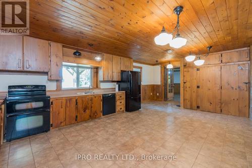 5390 8Th Line, Erin, ON - Indoor Photo Showing Kitchen