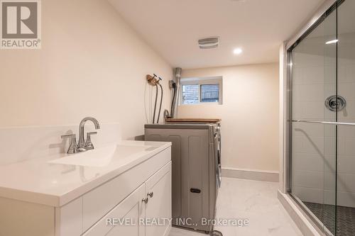 262 Homewood Avenue, Hamilton, ON - Indoor Photo Showing Laundry Room