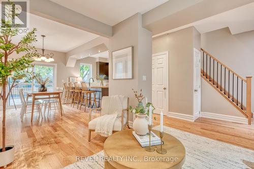 262 Homewood Avenue, Hamilton, ON - Indoor Photo Showing Living Room