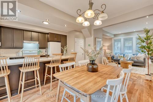 262 Homewood Avenue, Hamilton, ON - Indoor Photo Showing Dining Room