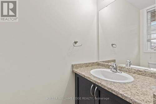 74 Vinton Road, Hamilton, ON - Indoor Photo Showing Bathroom