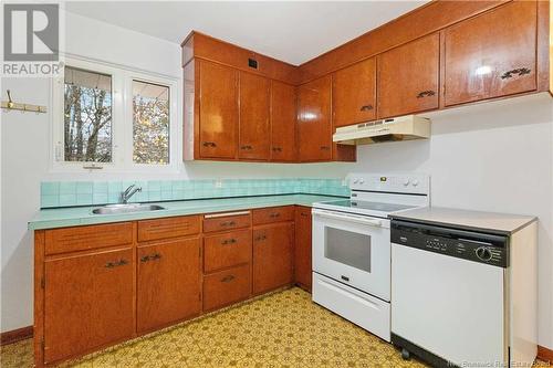 55 Leeside Drive, Moncton, NB - Indoor Photo Showing Kitchen