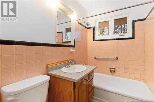 55 Leeside Drive, Moncton, NB - Indoor Photo Showing Bathroom