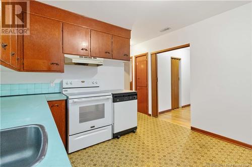 55 Leeside Drive, Moncton, NB - Indoor Photo Showing Kitchen