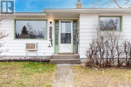 1017 Hastings Street, Moose Jaw, SK - Outdoor