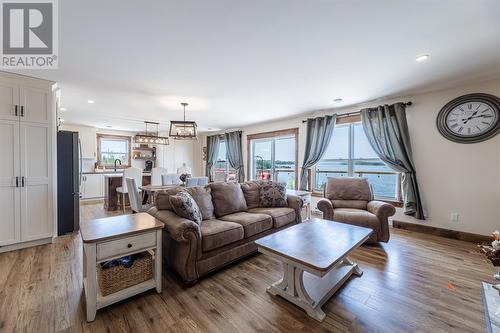 125 Amber Drive, Whitbourne, NL - Indoor Photo Showing Living Room