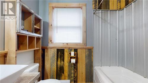 502 7Th Line, Gore Bay, ON - Indoor Photo Showing Bathroom