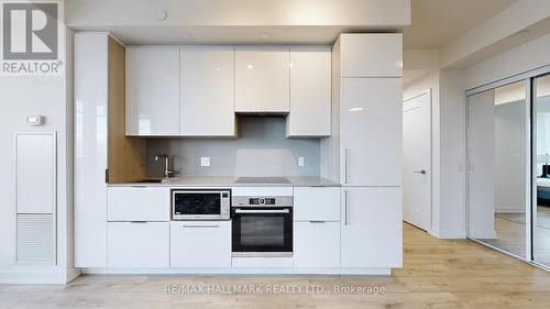 4008 - 28 Freeland Street S, Toronto, ON - Indoor Photo Showing Kitchen