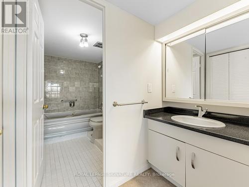 Lower - 250 Kinmount Crescent, Oshawa, ON - Indoor Photo Showing Bathroom