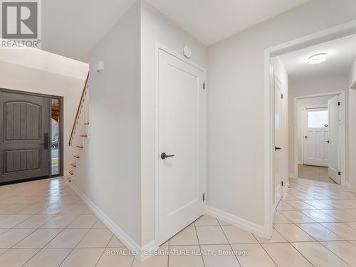 17 Chapais Crescent, Toronto, ON - Indoor Photo Showing Other Room