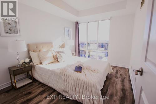 939 - 18 Mondeo Drive, Toronto, ON - Indoor Photo Showing Bedroom