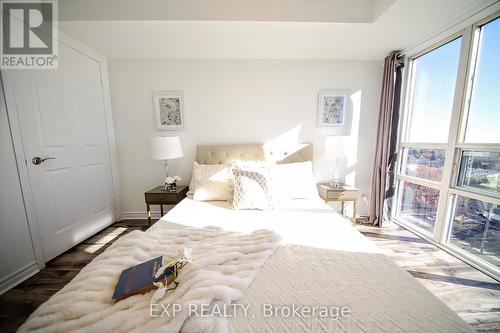 939 - 18 Mondeo Drive, Toronto, ON - Indoor Photo Showing Bedroom