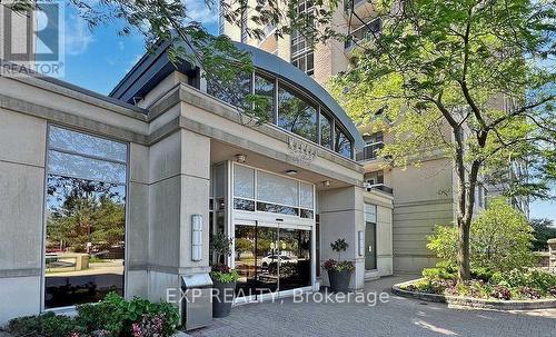 939 - 18 Mondeo Drive, Toronto, ON - Outdoor