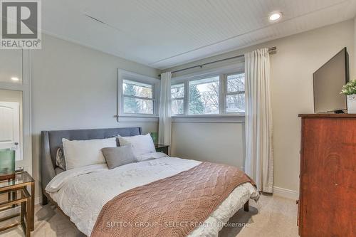 210 Ridgewood Crescent, London, ON - Indoor Photo Showing Bedroom