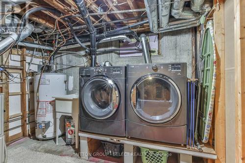 210 Ridgewood Crescent, London, ON - Indoor Photo Showing Laundry Room