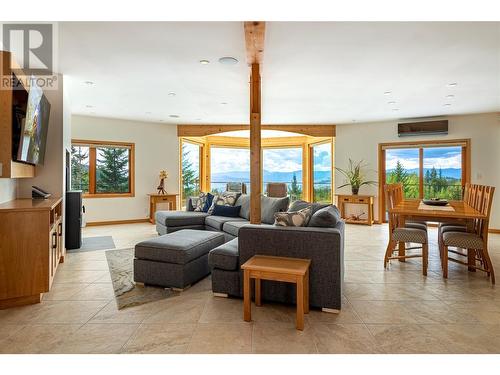 8100, 8104 Silver Star Road, Vernon, BC - Indoor Photo Showing Living Room